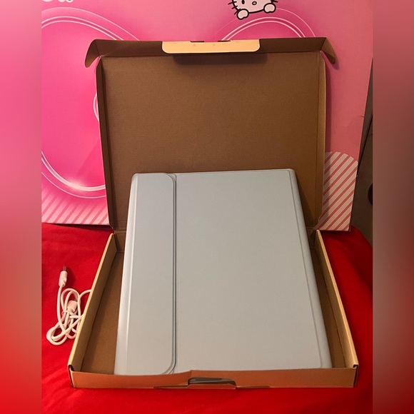 Wireless Keyboard - Picture 2 of 6